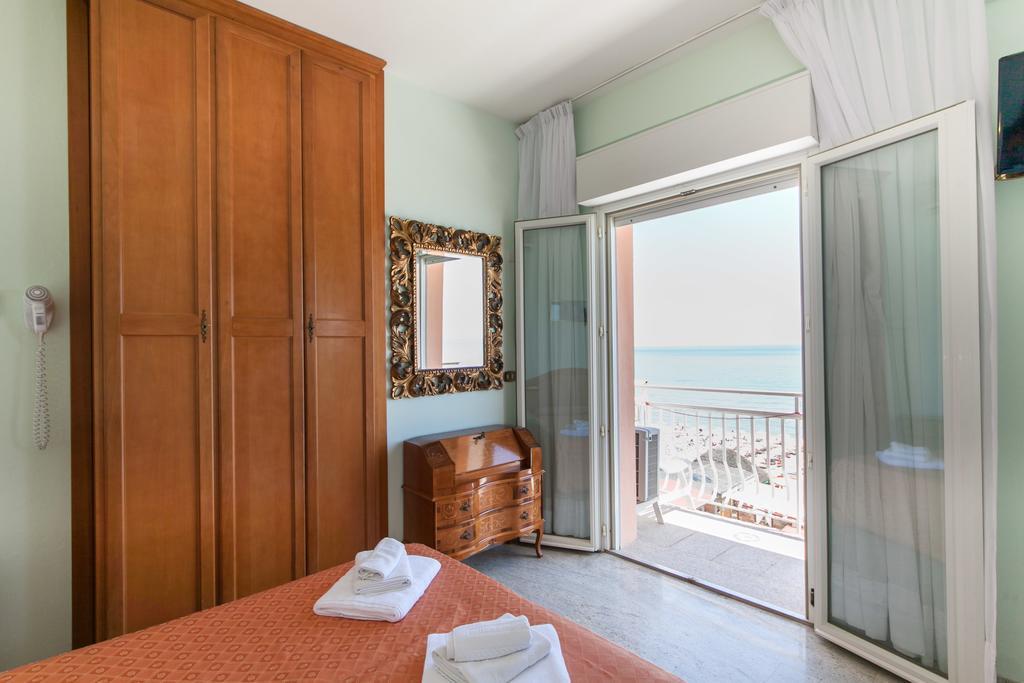 Hotel Mayflower Milano Marittima Camera foto