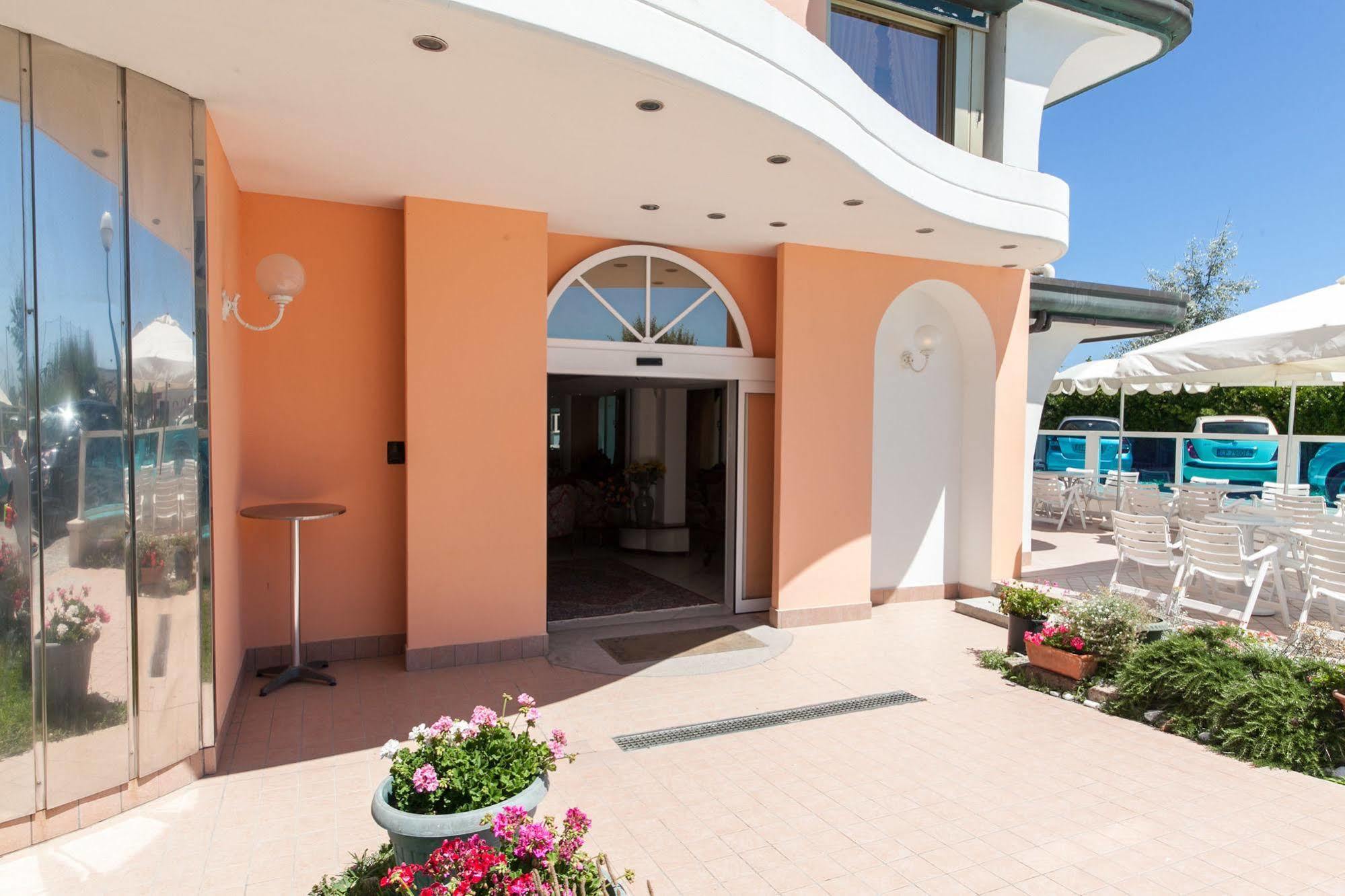 Hotel Mayflower Milano Marittima Esterno foto